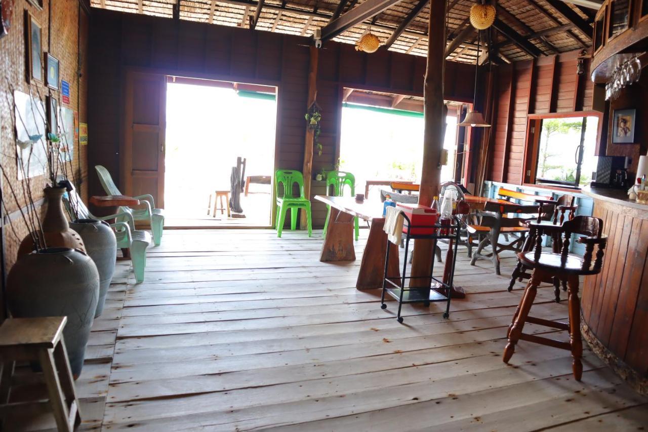 Ban Sulada Guest House Laem Ngop Exterior foto